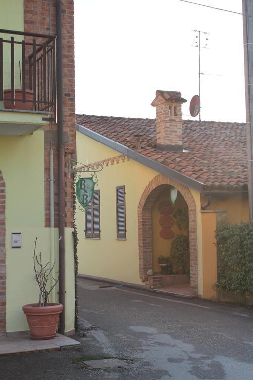 Bed and Breakfast Tra... Monti E Vigne La Morra Exterior foto